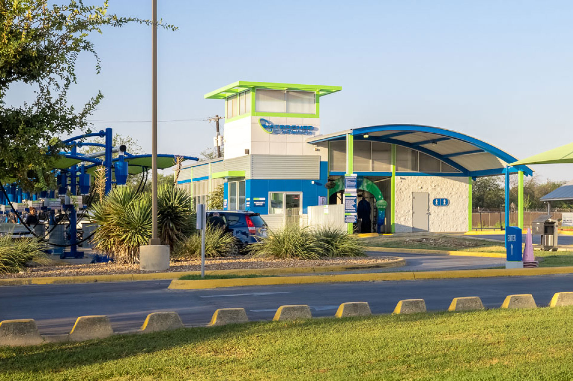 Watershed Car Wash at 1434 SE Military Drive in San Antonio, Texas